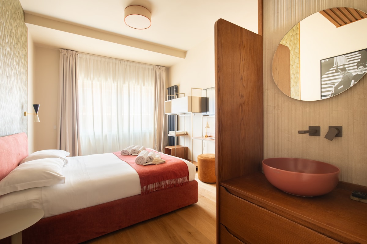 08 kitchen sink area