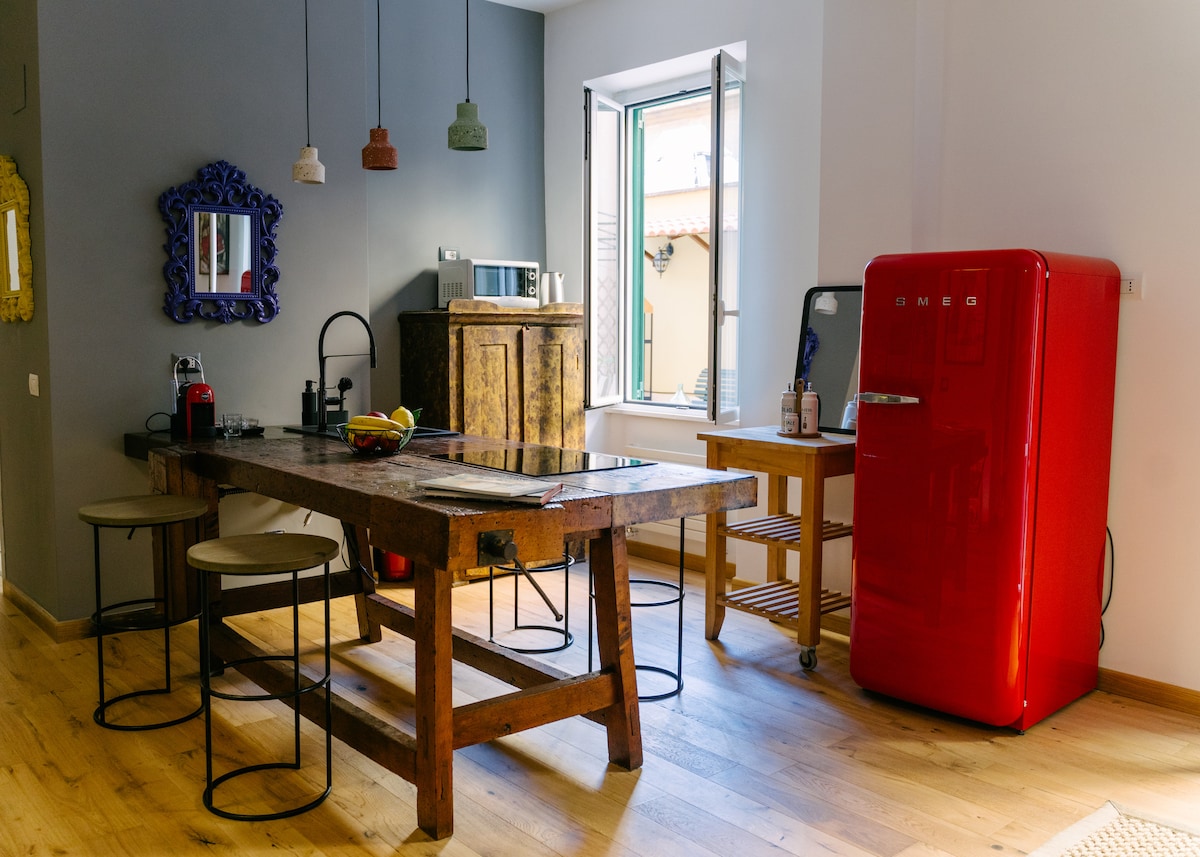 13 dining table setting closeup