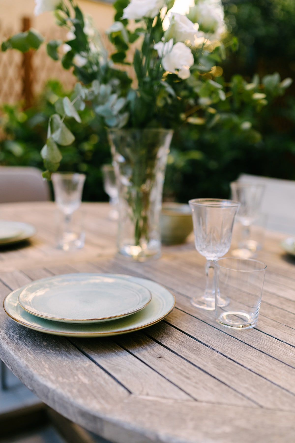 15 dining area overview