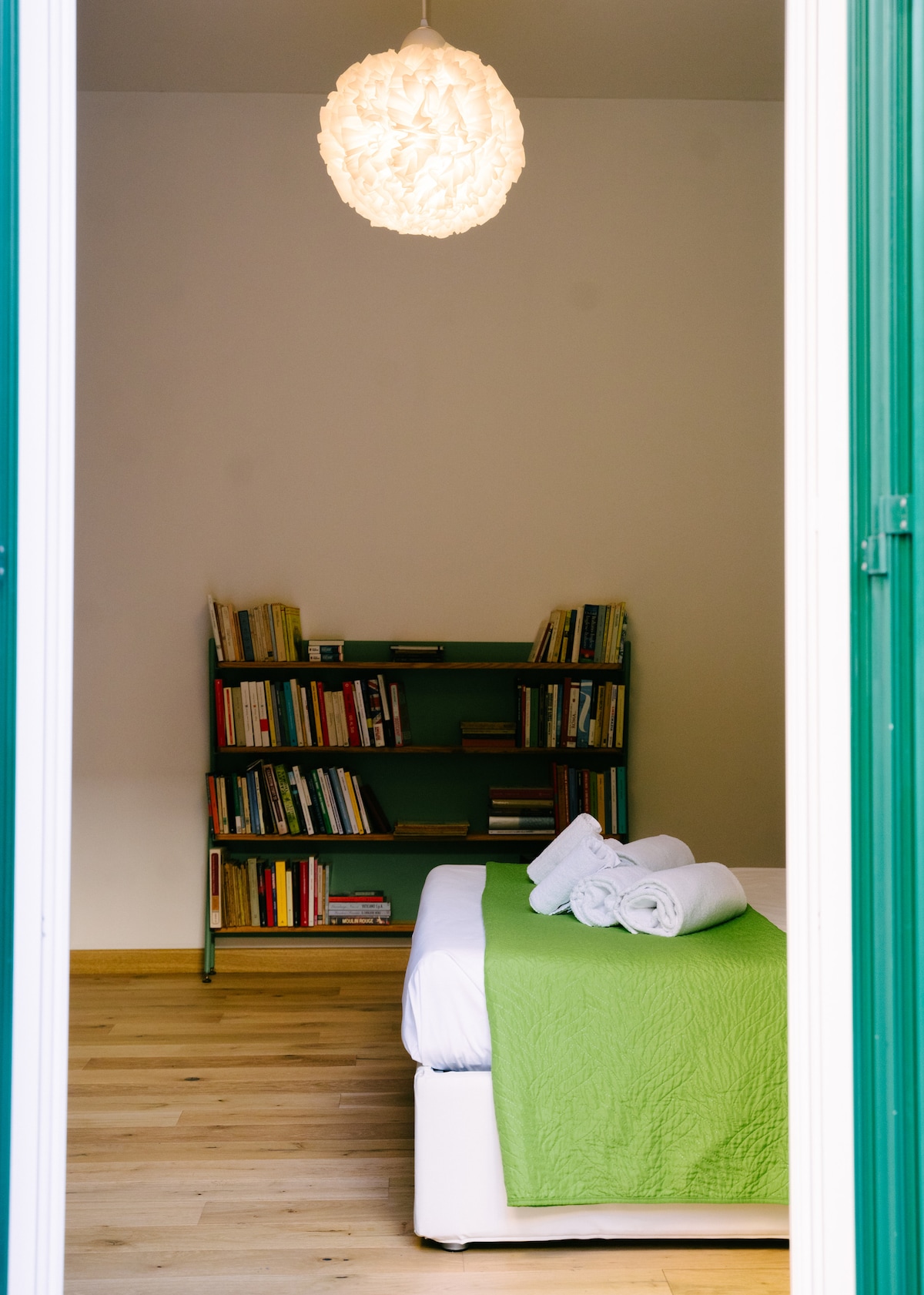 16 bedroom double bed