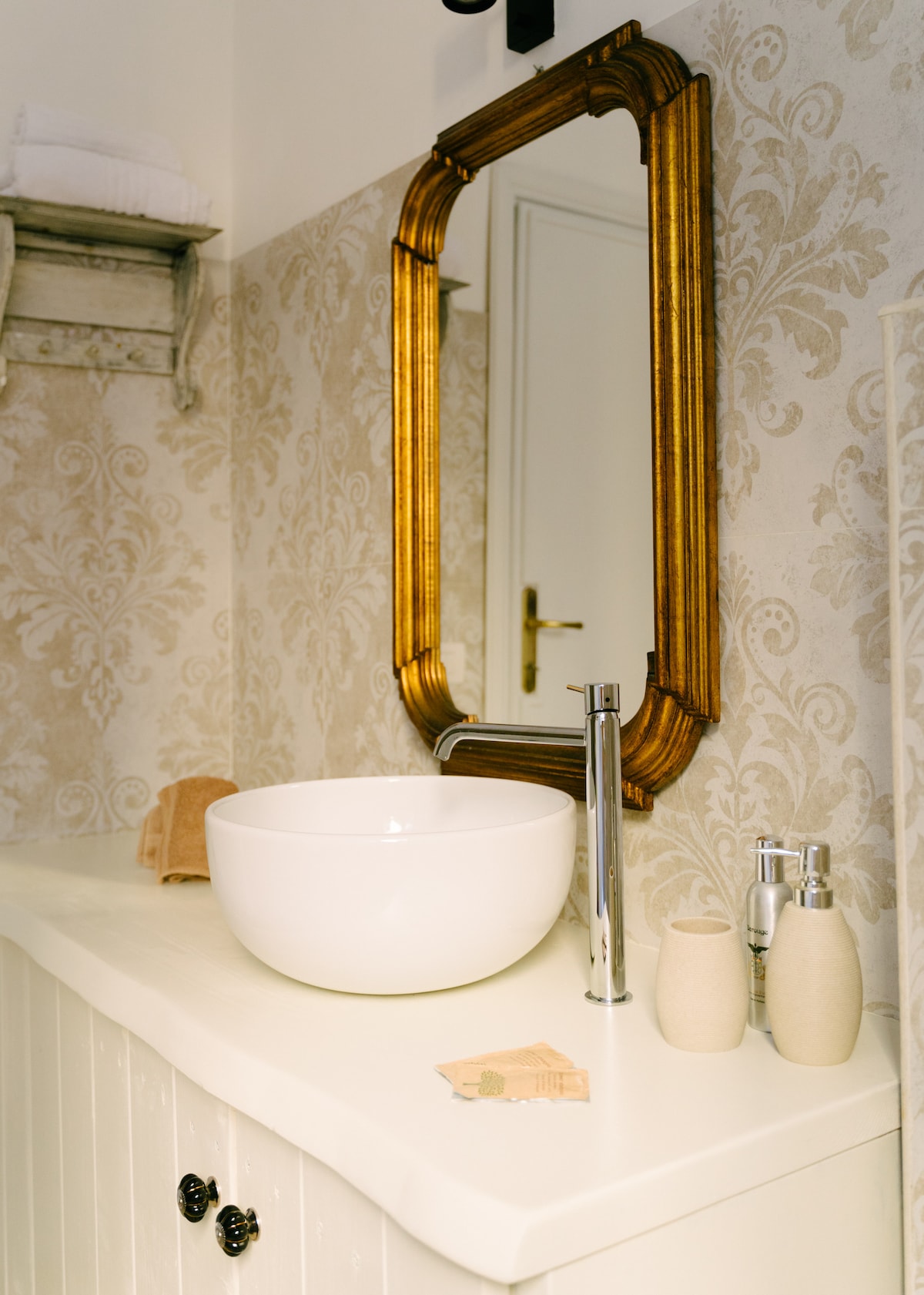 20 bathroom sink and towels